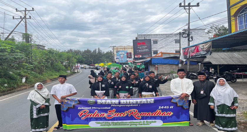 MAN Bintan Gelar Pawai Tarhib Menyambut Bulan Suci Ramadan 1445 H