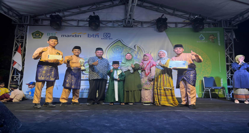 Siswa MAN Bintan Juara I Lomba Berbalas Pantun Tanjak Kemenag Expo 2024