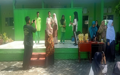 MAN Bintan Umumkan Juara KSM Sekaligus Serahkan Piagam dan Piala